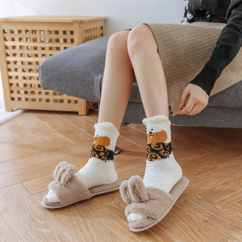 Утепленные женские хлопковые милые плюшевые носки, сохраняющие тепло, для сна, Забавные милые носки, чулочно-носочные изделия, зимние, Kawaii, Мультяшные, Шиба-ину, мягкие носки-Тапочки