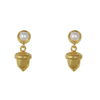 

European and American Exquisite Golden Pine Cone Pearl Inlaid Light Luxury Trendy Earrings