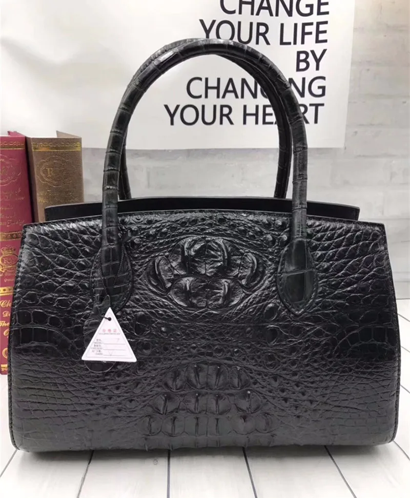 HTB17eR2imfD8KJjSszhq6zIJFXaD