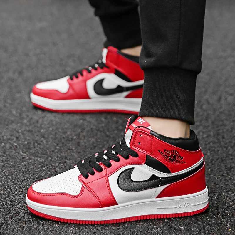 

AJ red men's shoes high-top sports basketball shoes small lightning roar Tianzun Air Force One casual sneakers