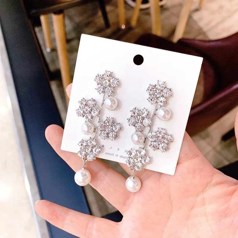 MWsonya Korean Version New Personality Long Flower Crystal Pendant Earrings Elegant for Women Pearl Earring Brincos Jewelry Gift