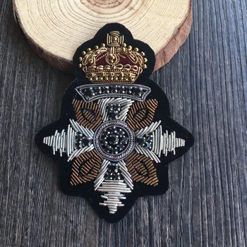 

Ancient copper brooch silk flowers crown the new splicing high-end fashion apparel accessories brooch Indian silk cloth stickers