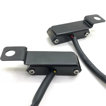 

2pcs DC 12V Universal Mini 6 LED Turn Signal Light Flasher For Motorcycle With M8 Screw Holes Brake Clutch Lever