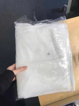 

One Time Disposable Waterproof Oil-Resistant Protective Coverall for Spary Painting Decorating Clothes Overall Suit