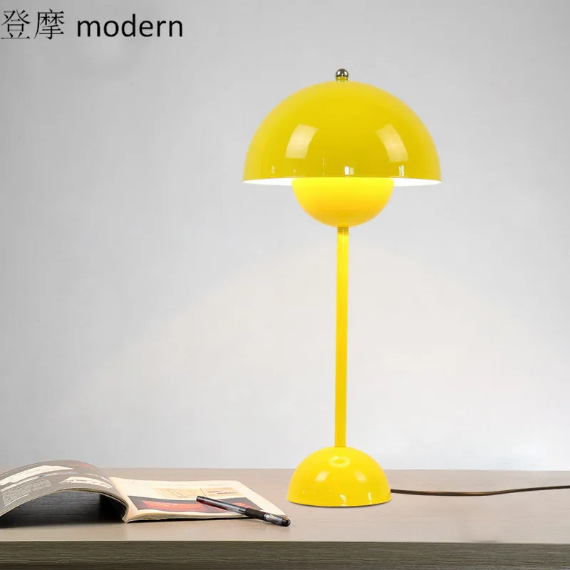 

Nordic modern minimalist table lamps for living room white glass ball table light iron tripod milky round ball desk lamp Reading
