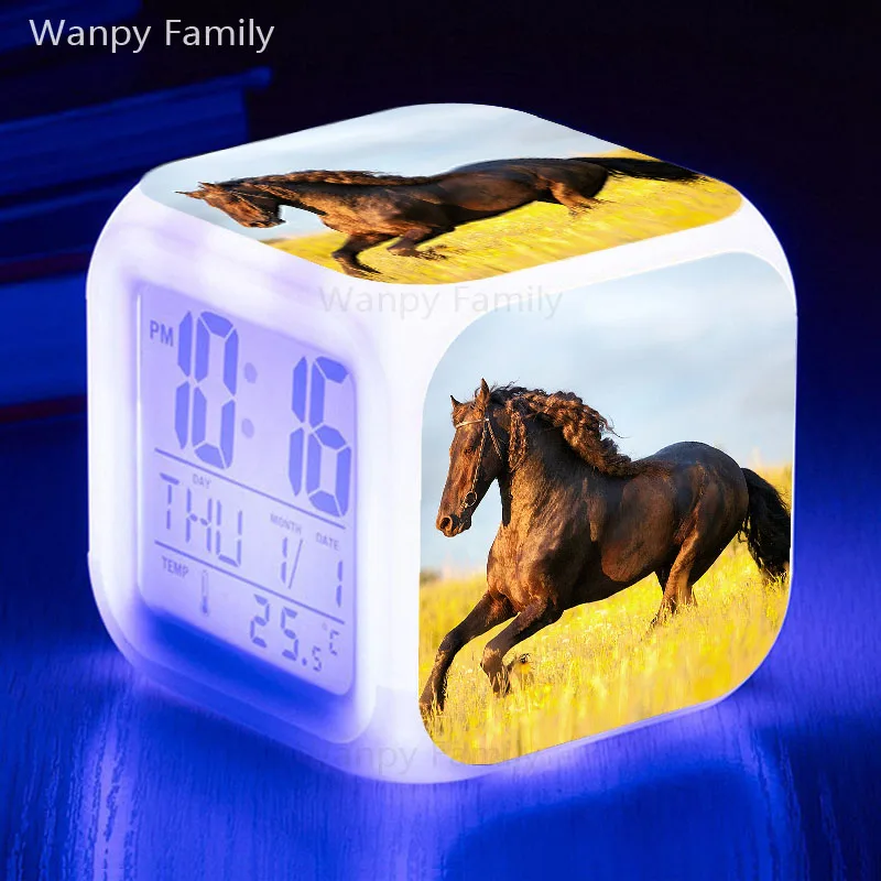 Беговая лошадь будильник часы 7 цветов Светящиеся СВЕТОДИОДНЫЕ цифровые детская