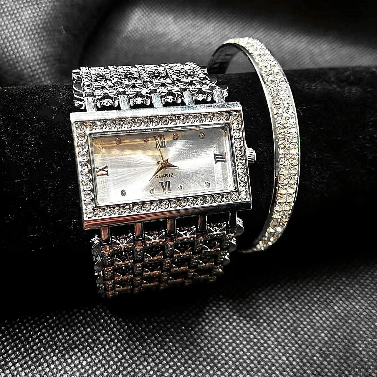 2pcs Iced Out Watch Bangle for Women Bling Bracelet Watch for Women Luxury Gold Watch Set Women Simple Watch  Relojes Para Mujer
