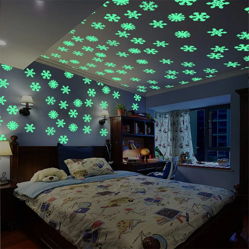 

50pcs/Set Colorful Luminous Home Snowflake Wall Sticker Glow In The Dark Decal For Kids Baby Rooms Fluorescent Stickers Decor