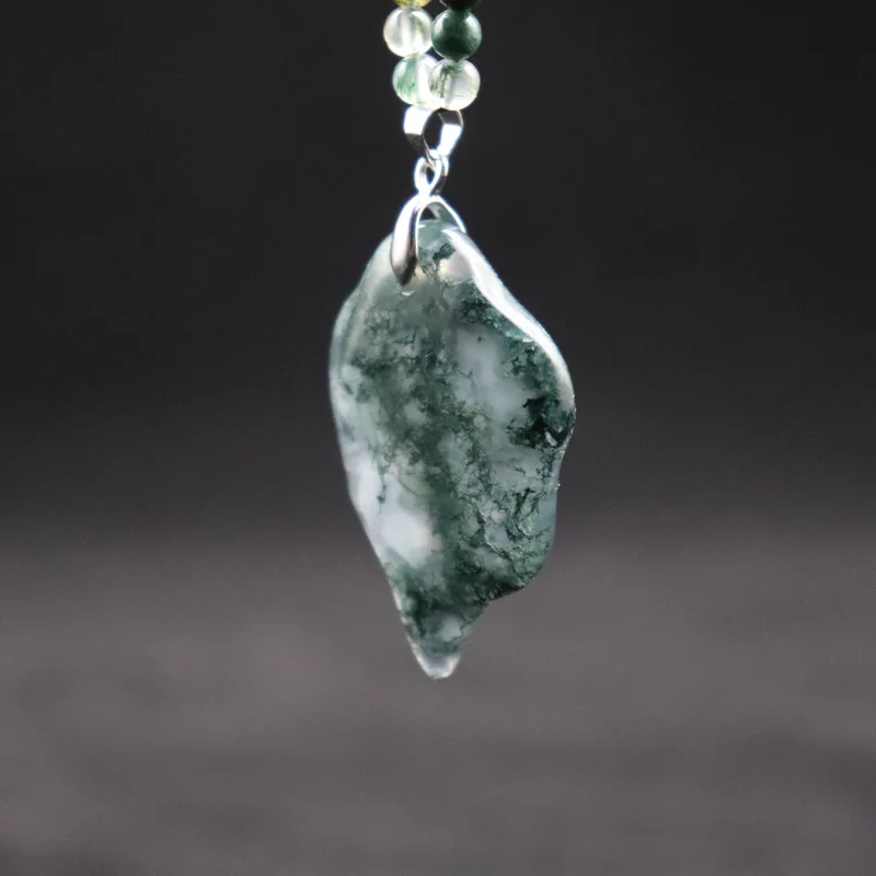 Natural stone aquatic leaves-shaped grass moss agate pendant DIY sweater chain pendant necklace for women female fine jewelry