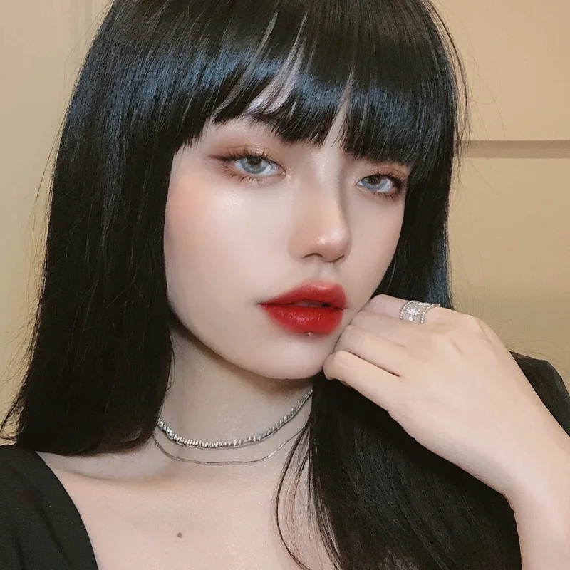 

1Pc Simple and Versatile Multi-Layer Necklace Fashion Crystal Necklace Cool Choker Valentine's Day Gift