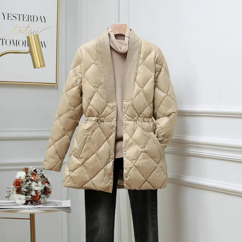 

2021 Fashion Ultra Light Winter Down Jacket Women Windproof 90% White Duck Down Coat Puffer Jackets Female V-neck Warm Parkas