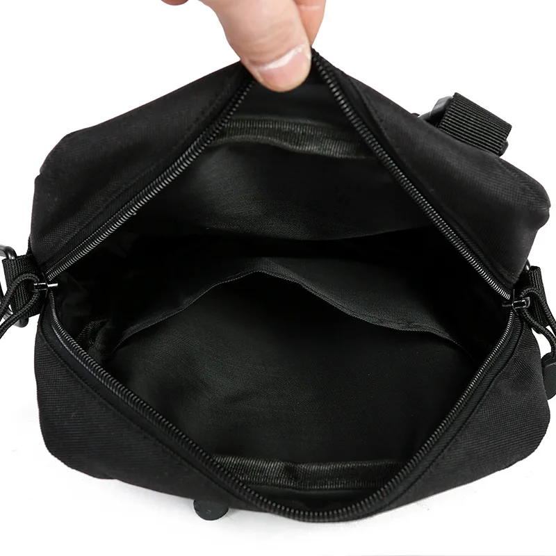 

Camouflage Single-shoulder Canvas Bag Casual Outdoor Army Fans Tactical Men And Women Commuting Travel Multi-functional Waterpro