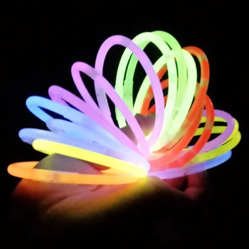 

300 Pcs Fluorescent Sticks Disposable Portable Cheering Props Light Sticks Glow Bangles for Night Club Concert Party Banquet
