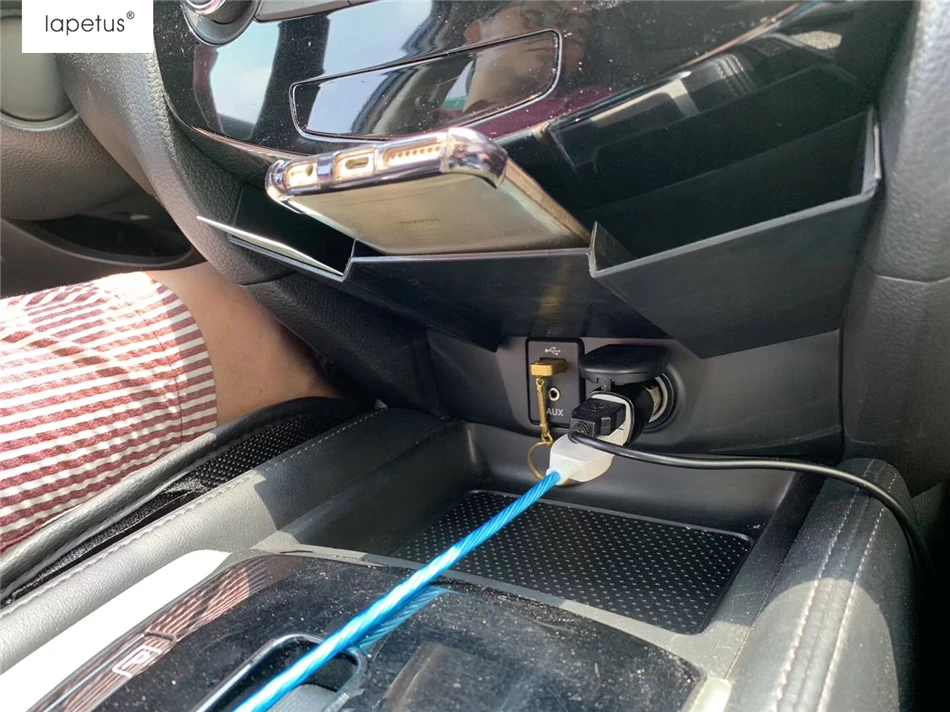 For Nissan X-trail T32 / Rogue 2014 - 2020 Central Control Storage Box Container Holder Tray Organizer Case Plastic Accessories