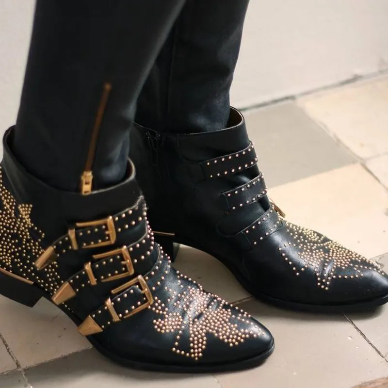 

Chic Style Women Rivets Boots Buckle Belt Black Leather Motorcycle Ankle Boots Females Punk Botas Pointed Toe Chelsea Boots 2019
