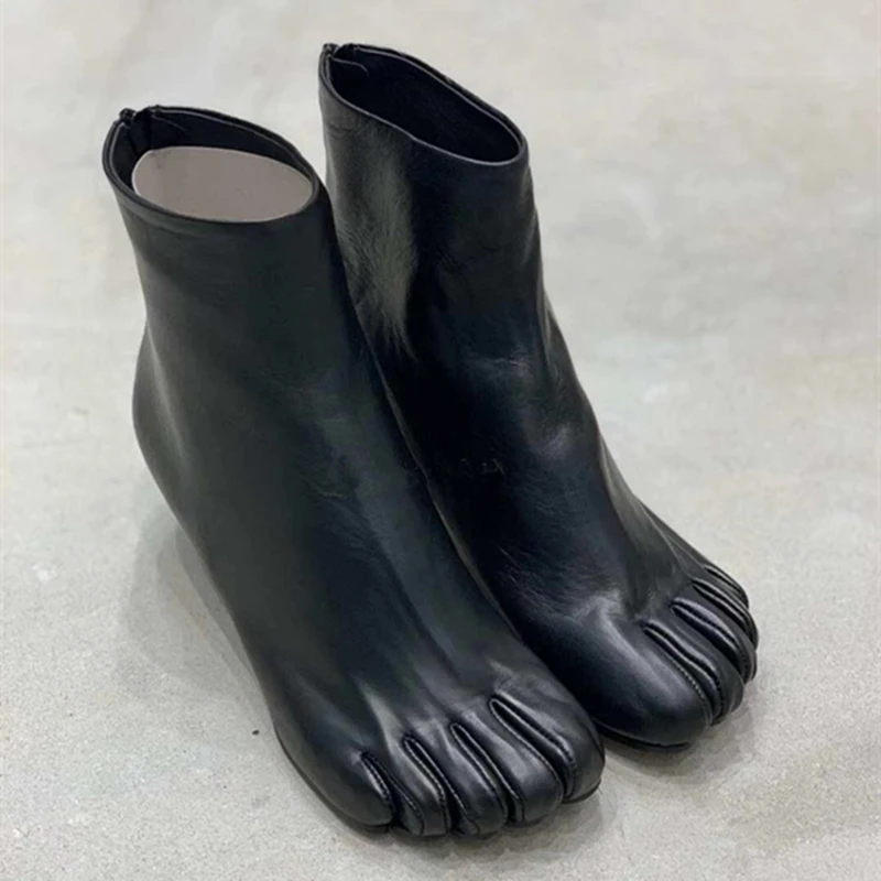

New Split Toe Kitten Heel Ankle Boots For Women Fashion Genuine Leather Designer Winter Short Boots Zip Shoes Woman Black White