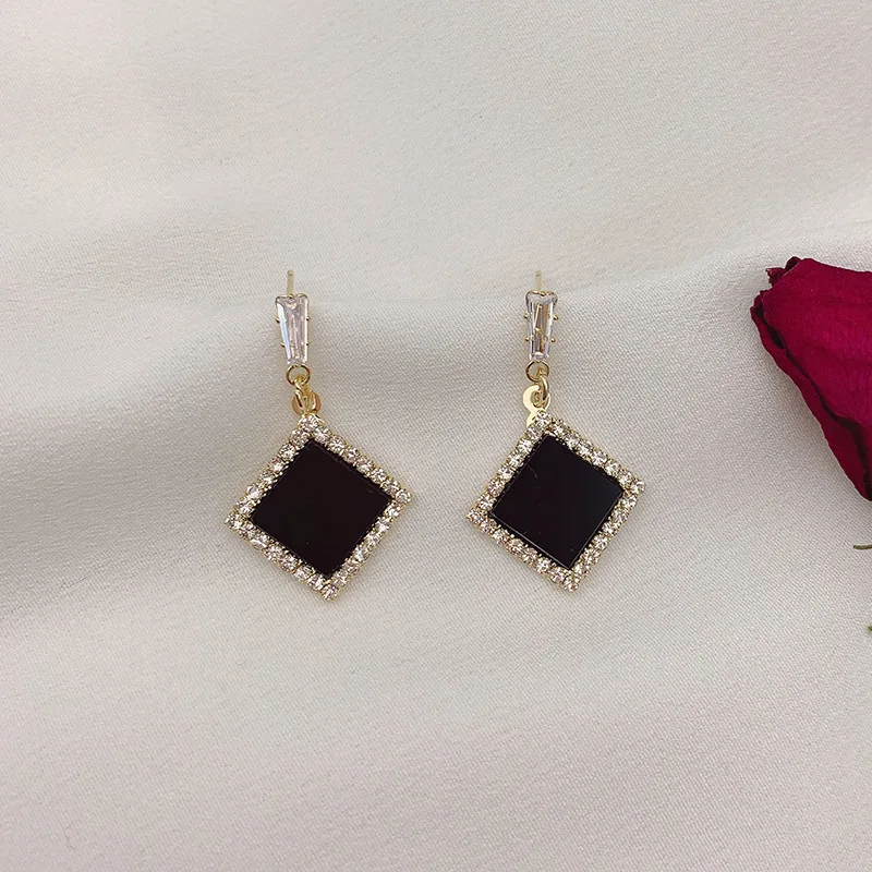 14240029044_896568517