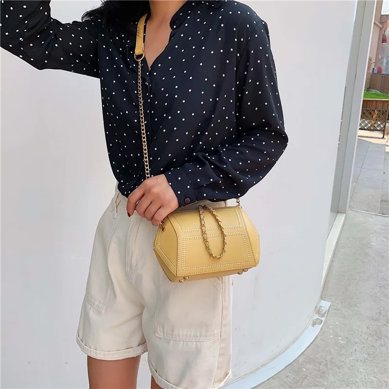 

Handheld women's bag summer small fresh 2019 fashion bag Messenger bag women Joker ins texture