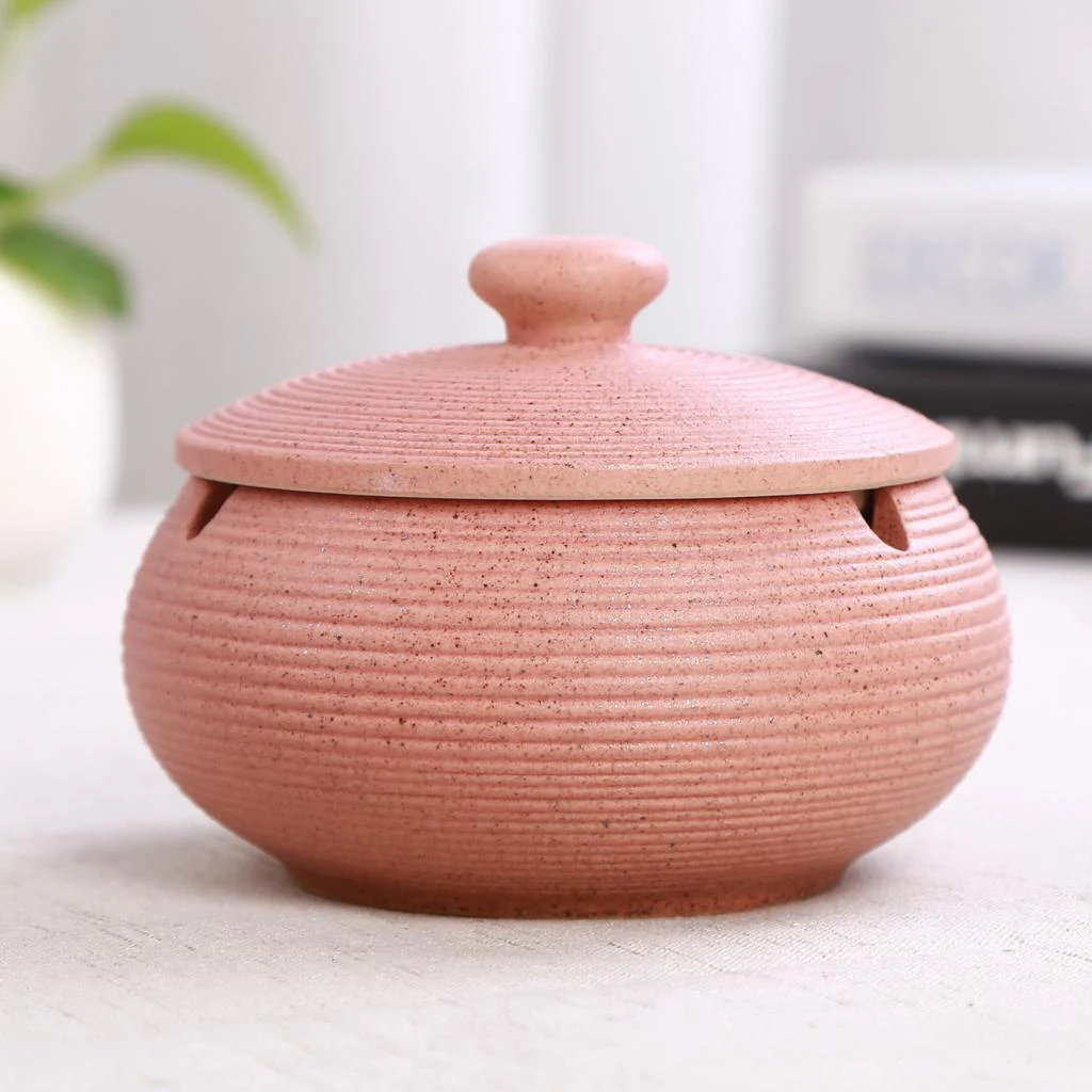 Ceramic Ashtray with lid, Suitable for soot Storage, Windproof，Desktop Smoking Ash Tray for Home Office Decoration