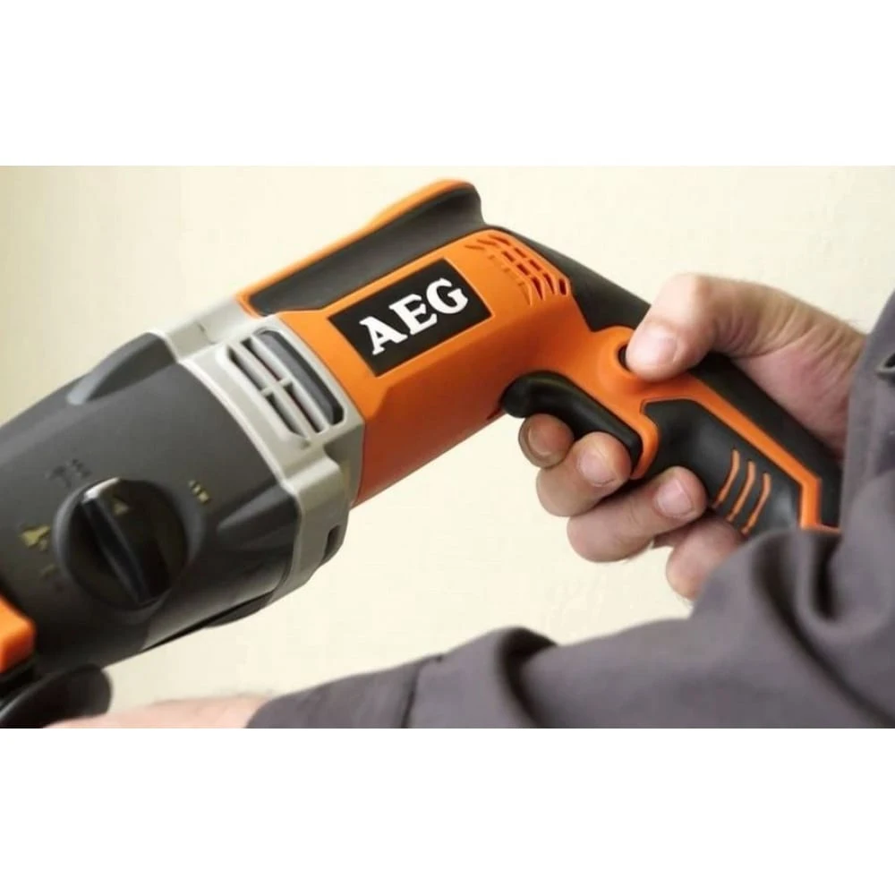 Aeg kh 28 super xe. Aeg kh 28 super xe 4935428190. перфоратор aeg 800w. aeg перфоратор aeg kh 25 es.