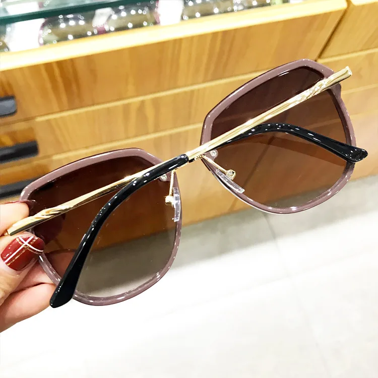Pink Women Sunglasses Alloy Overszie Big Frame Square Sun Glasses Ladies Fashion Luxury Brand Gradient Yellow Shades FML