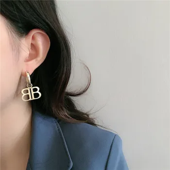 

2020 French Retro Gold Silver Color Fashion Earrings Two Letter B Design Temperament Hoop Earrings for Women party Jewelry Gifts