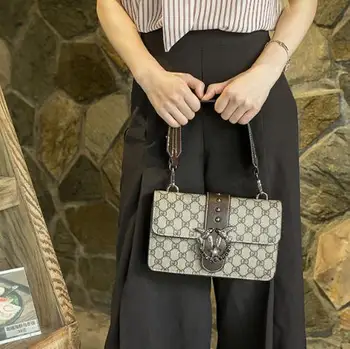 

2019 summer edition of the new Korean Fashion Compact Small Square packAAA420