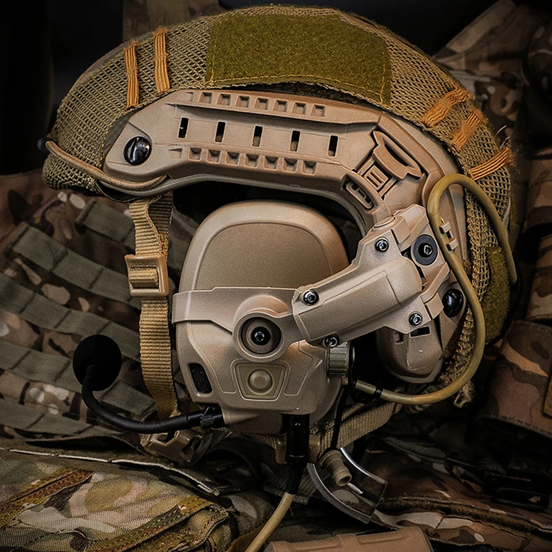 

FCS AMP Double Channel Tactical Hunting Headset Pickup Noise Reduction Headphone Tactical Protective Headset for Shooting