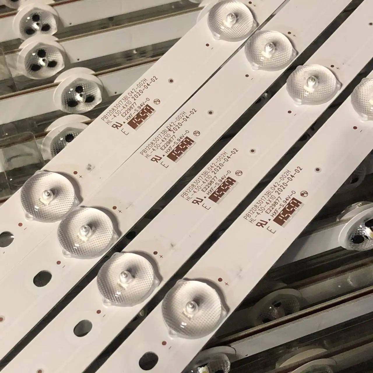 Description Picture 3 of itemLED Backlight Strip For D40-M30 40BF400 JS-D-JP395DM-A81EC JS-D-JP395DM-B82EC (80105) E395DM1000 MCPCB 40LEM-1043/FT2 K40DLJ12F