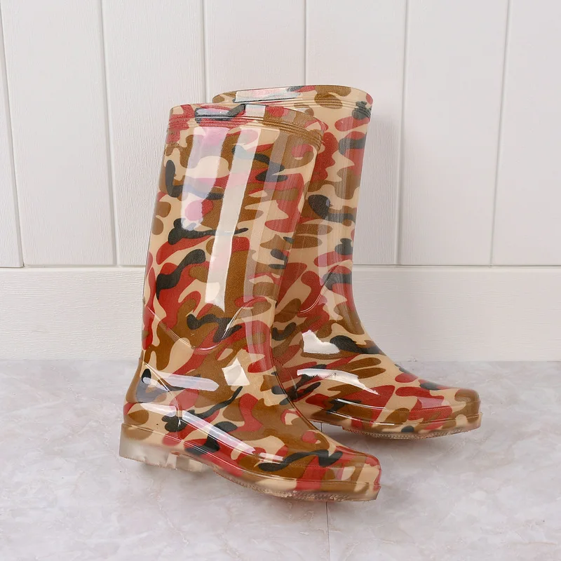 

Women's Boots Camouflage Waterproof Rain Boots Women's Fashion Hight-top Slip Wear-Resistant Hose Rain Boots plus Velvet Warm