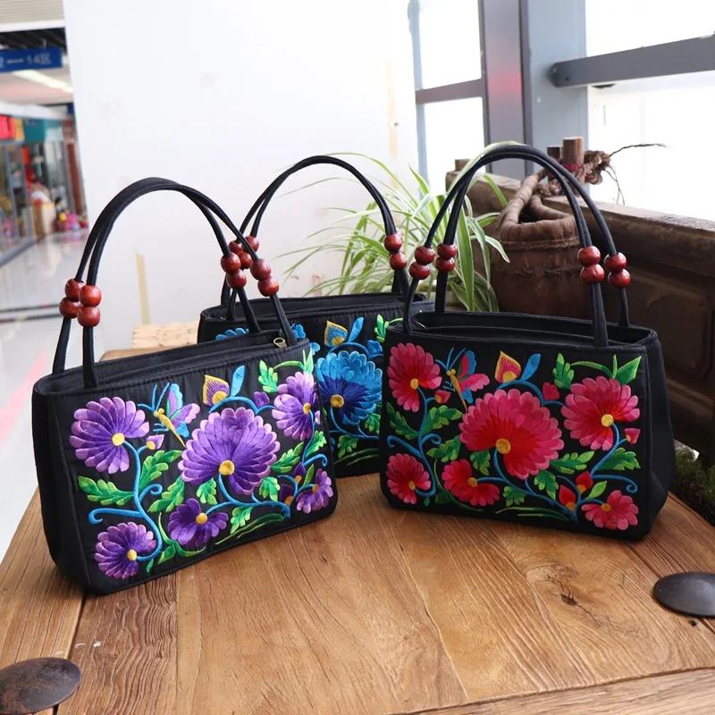 New Fashion Embroidery Women Small handbags National Floral Embroidered Lady Top-handle bags Single-layer Beading Falp Carrier