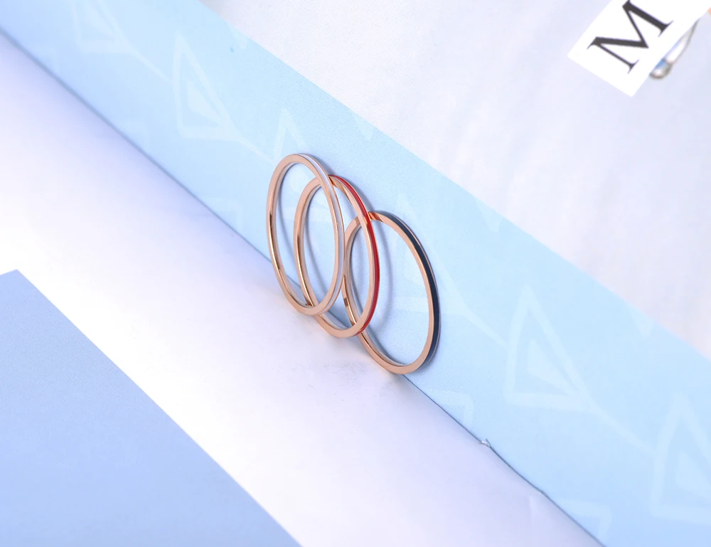 Lokaer простой дизайн черный/белый/красный, глянцевый кольца на годовщину ювелирные изделия для женщин розовое золото и титан кольцо из нержавеющей стали R19083