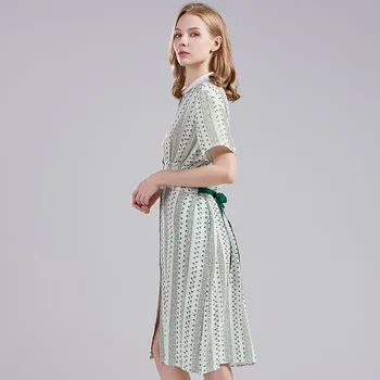 

Straight loose 2020 summer new white embroidered shirt feminine mid-length dres yosucoun