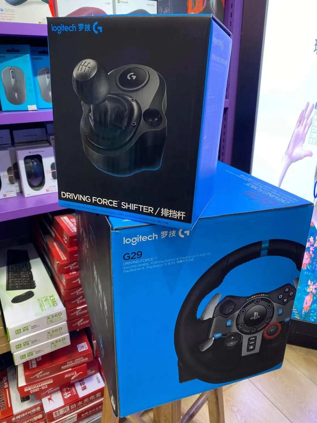 Volante Logitech G29 Driving Force para PS5, PS4, PS3 e PC