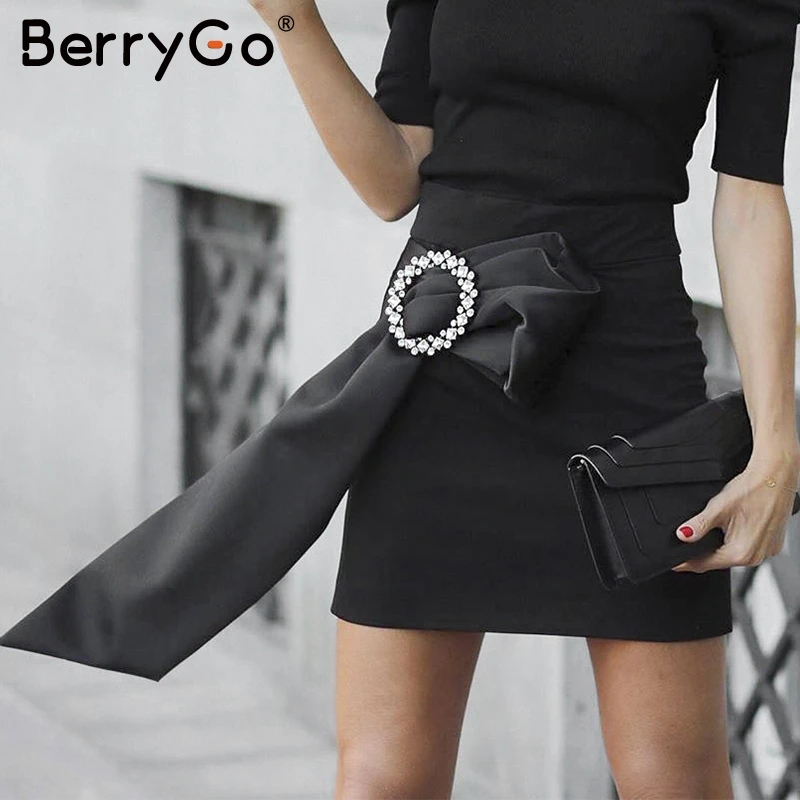 

BerryGo Sexy black solid slim skirt women 2019 New A-line round shape buckle mini skirt Female autumn winter office casual skirt