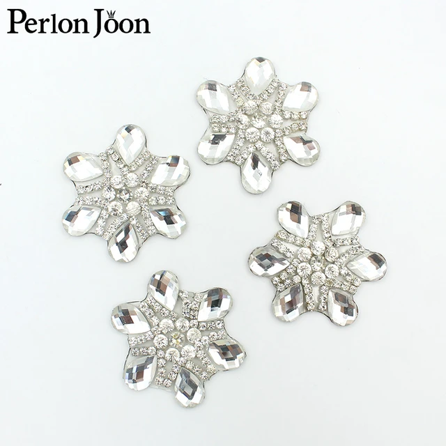 Pearl Decor 4pcs Decorative Accessories Crystals Decor Pearl Brooch Beaded  Trim Iron on Sewing Applique Crystal Flower Accessories Crystal Decors