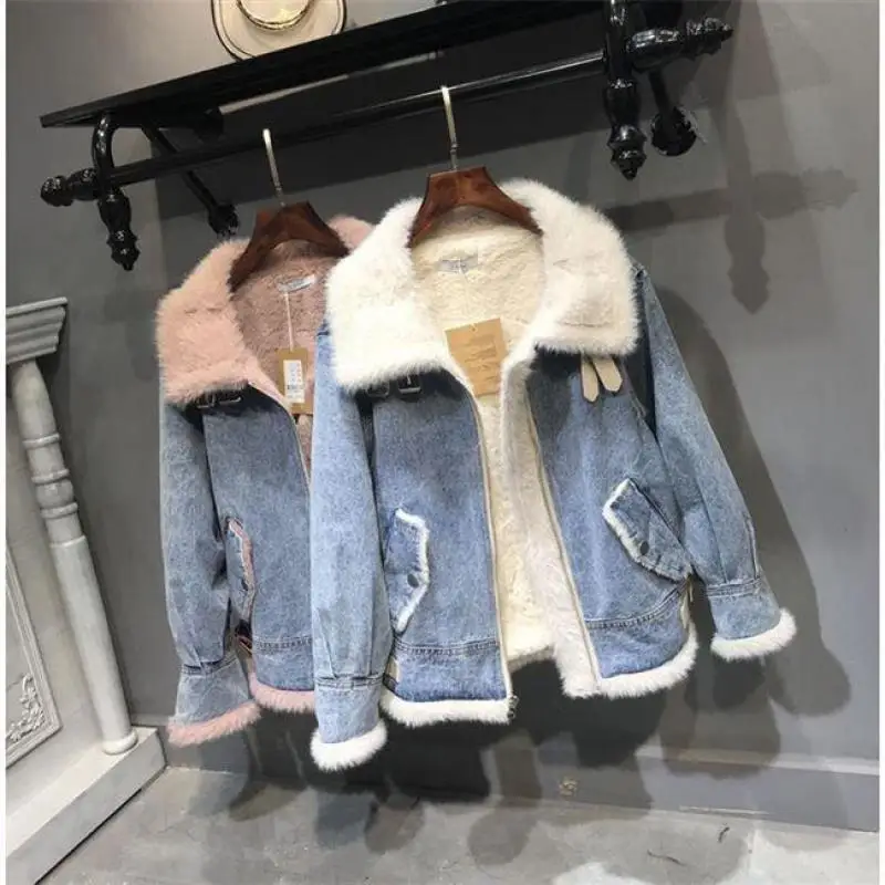 remarkable  Womens Winter Cashmere Denim Jacket 2019 New Womans Fashion Thicker Two-wear Locomotive Jacket Lamb