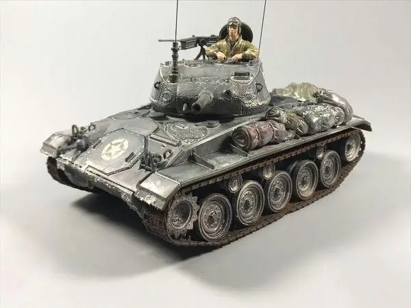 Второй мировой войны США CADILLAC M24 CHAFFEE 1945 1/32 литье под давлением модель танк Ограниченная серия FOV