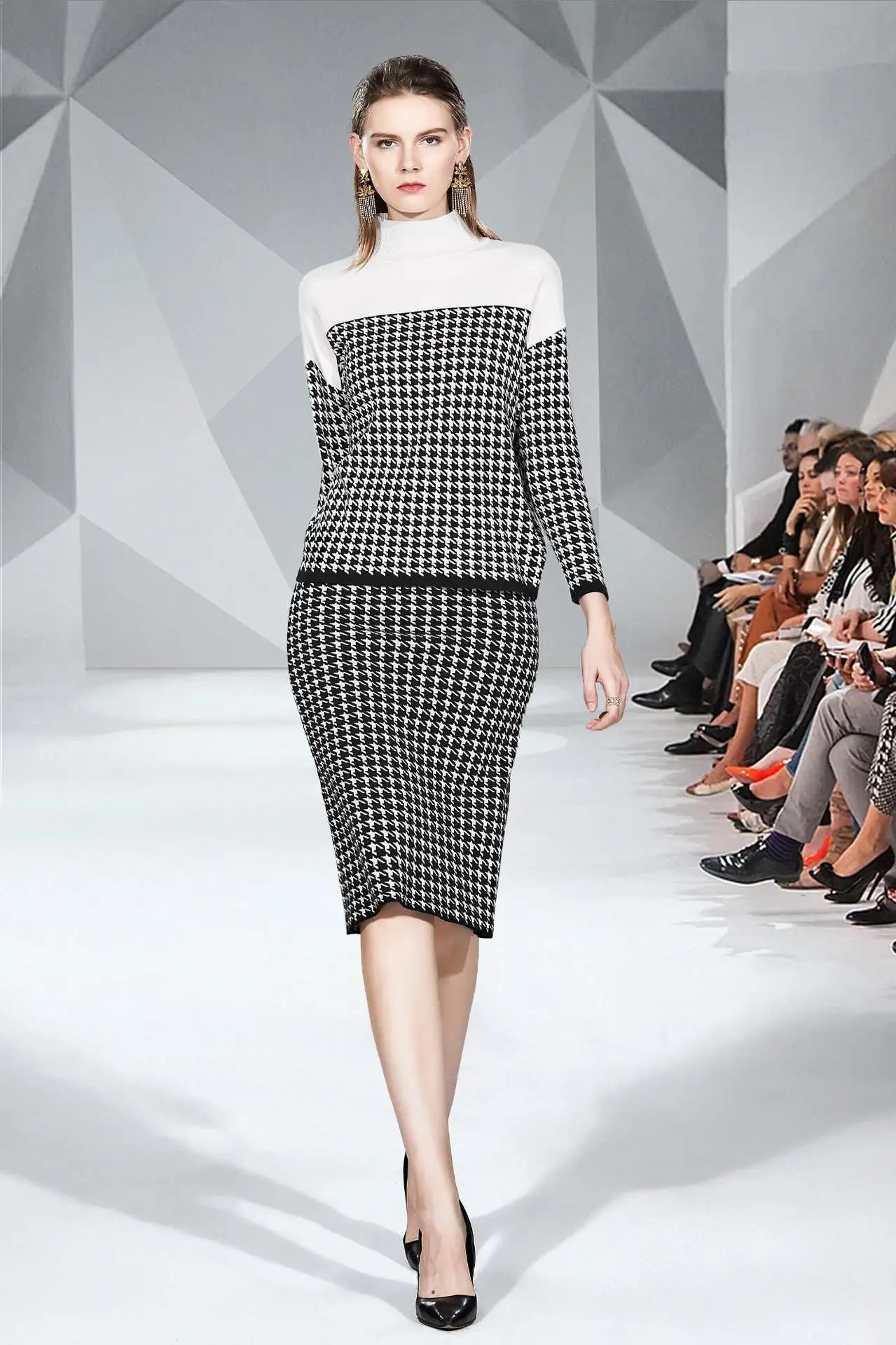 

Large Austrian Contrast Color Thousands of Birds Half-Turtle-Neck Knitted Sweater + Graceful High-waisted Slim Fit Skirt Set