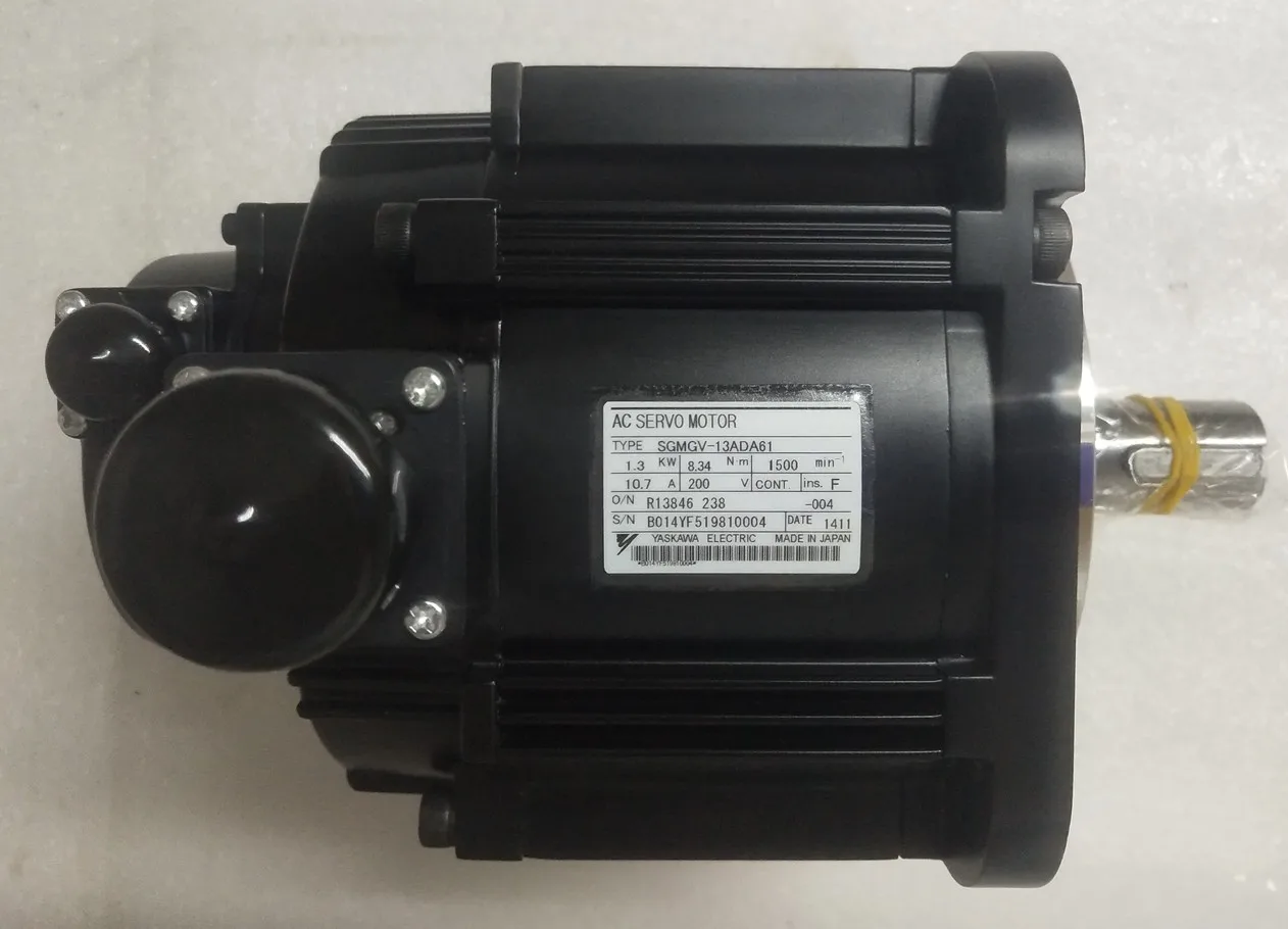 贈り物 新しい1つのYaskawa Servo Motor SGMGV-09A3C61 SGMGV09A3C61 