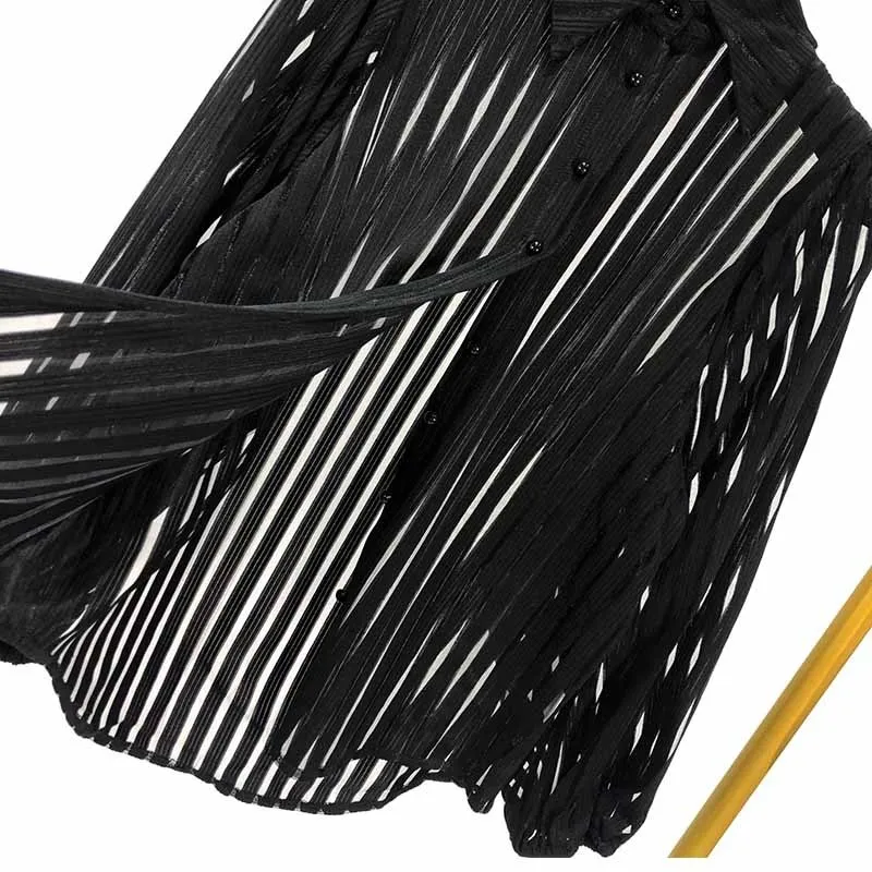 new autumn black striped perspective long-sleeved shirt women