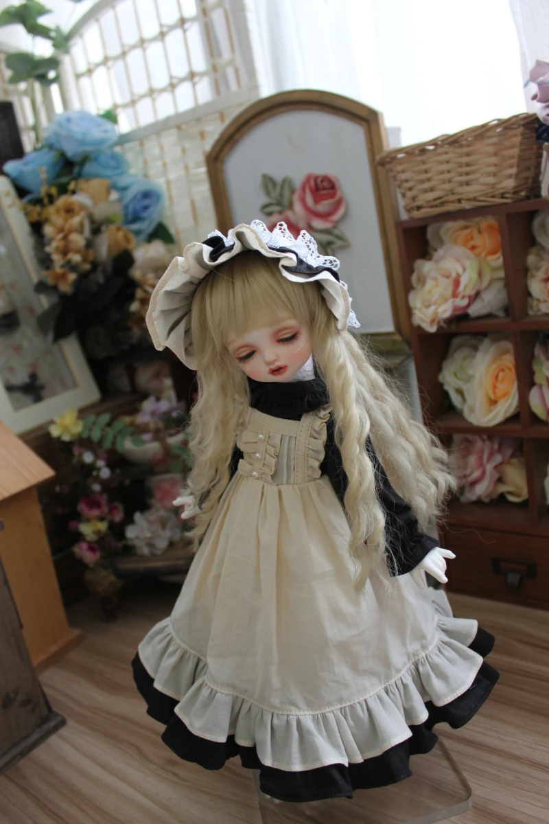 

BJD doll dress is suitable for 1/31/41/6MSD and Blythes fashion dress court set dress + white hair accessories two-piece set