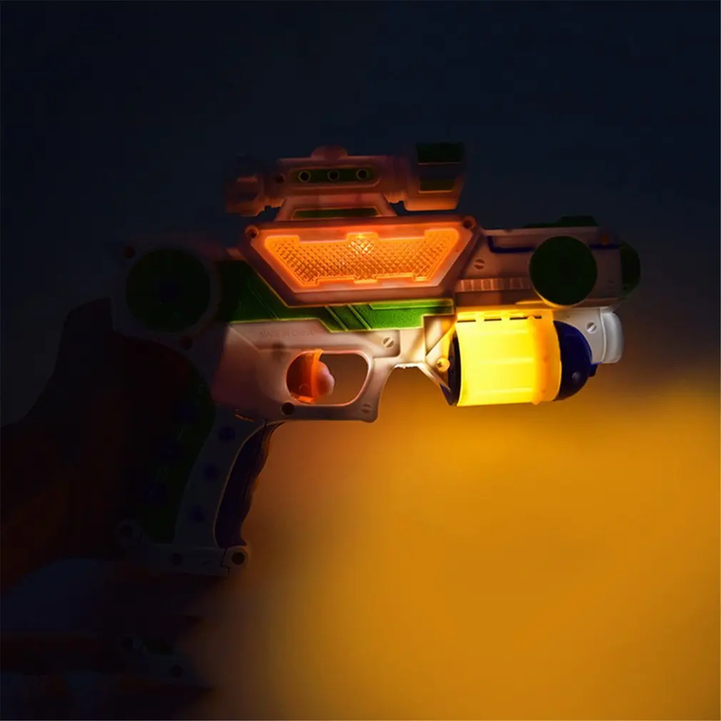 2018 Outdoor Game Toy Gun Electric Luminous Flash Light Music Eight Kinds of Image Voice Projection Gun Toys Like Gift Toy Guns