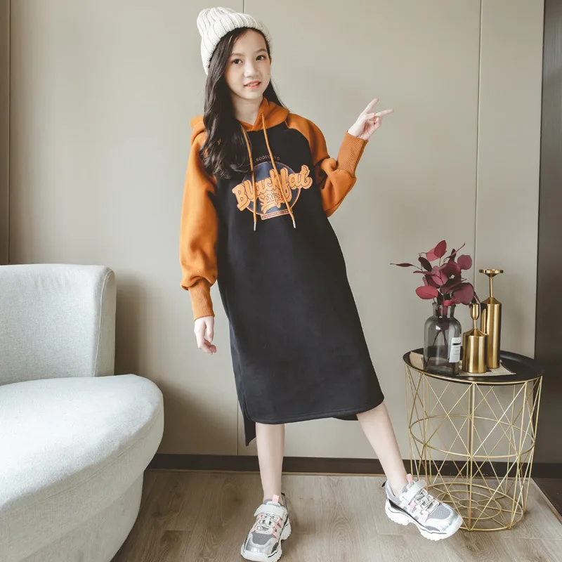 Флисовое платье с капюшоном и рукавами с надписью для девочек; теплые детские платья для подростков; детская одежда