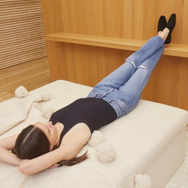

Classic Mid-waist Straight-barrel Hollow Jeans Light Jeans Pants Woman 2019 Pockets Button Jeans Pants Woman