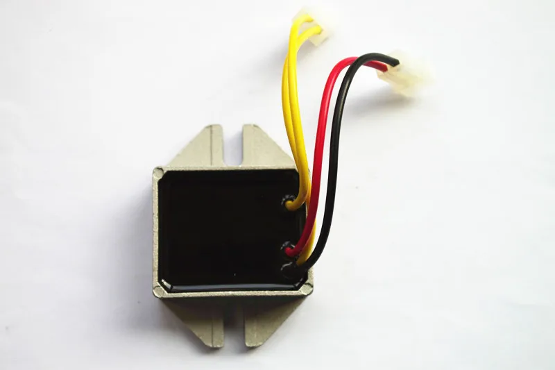 Регулятор напряжения AVR Briggs & Stratton 16 AMP 493219 303700|Детали инструментов| |