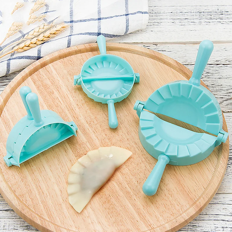 1PC-Kitchen-S-M-L-3-Model-Dumpling-Molds-Plastic-Dough-Press-Dumpling-Pie-Ravioli-Mould(1)