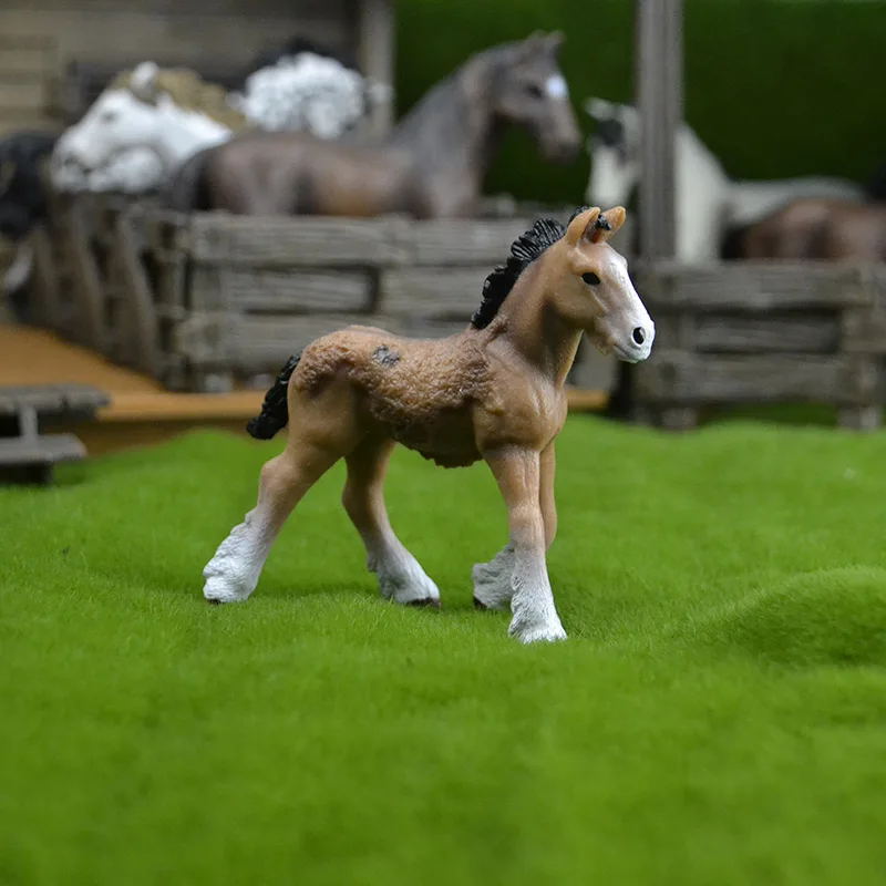 Clydesdale cub 44 вида сельскохозяйственных животных Appaloosa Гарвардский Ганновер Clydesdale Quarter arabian Horse коллекция ферма стабильная фигурка модель детская игрушка - Цвет: Clydesdale cub