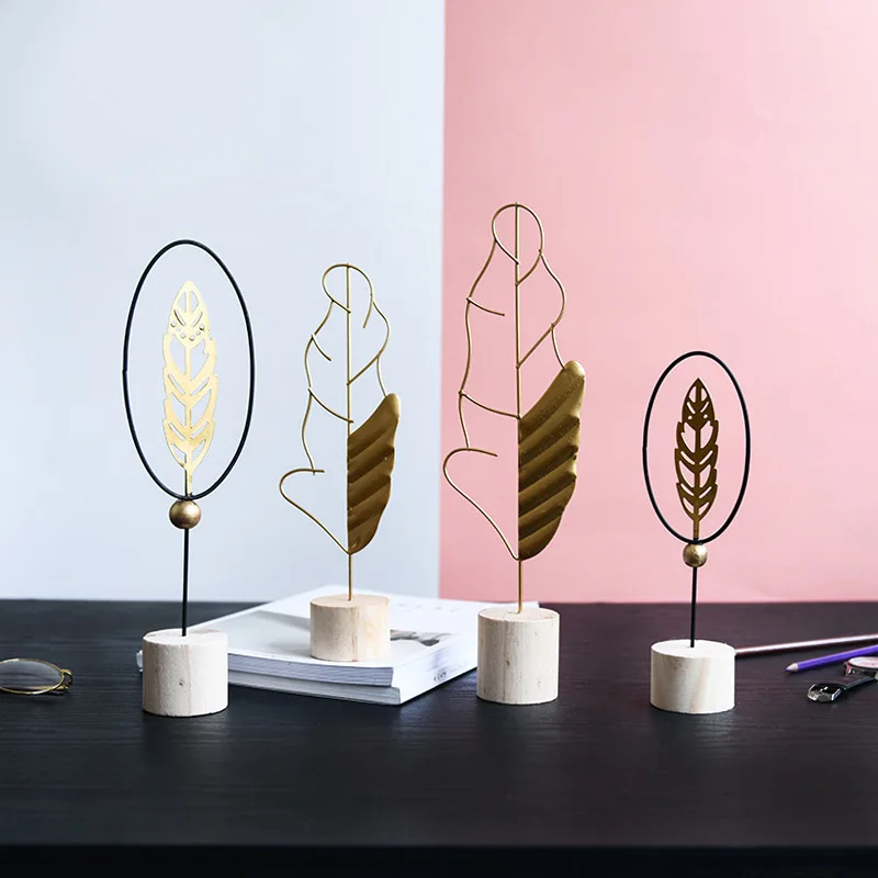 

Minimalist Wrought Iron Feather Craft Statue Figurines Solid Wood Decoration Furnishing Bedroom Living Room Ornament Accessorie