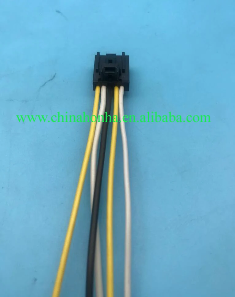 

5 шт. 5-контактный автомобильный жгут, многофункциональный разъем для руля, разъем для кабеля, положение сцепления/датчик руля 8R0 973 605